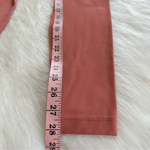 Lululemon Cross Leggings - Picture 13 of 13